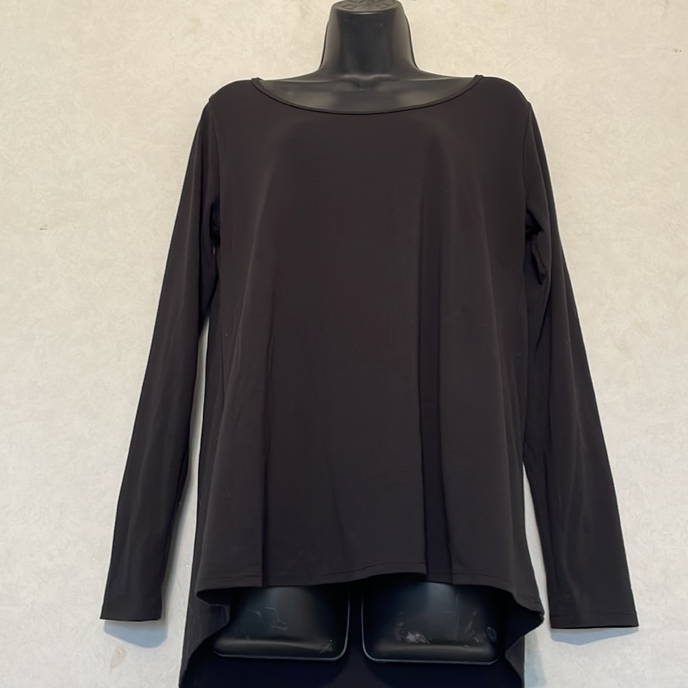 LuLaRoe size medium black, scoopneck, long sleeve tee. Used.